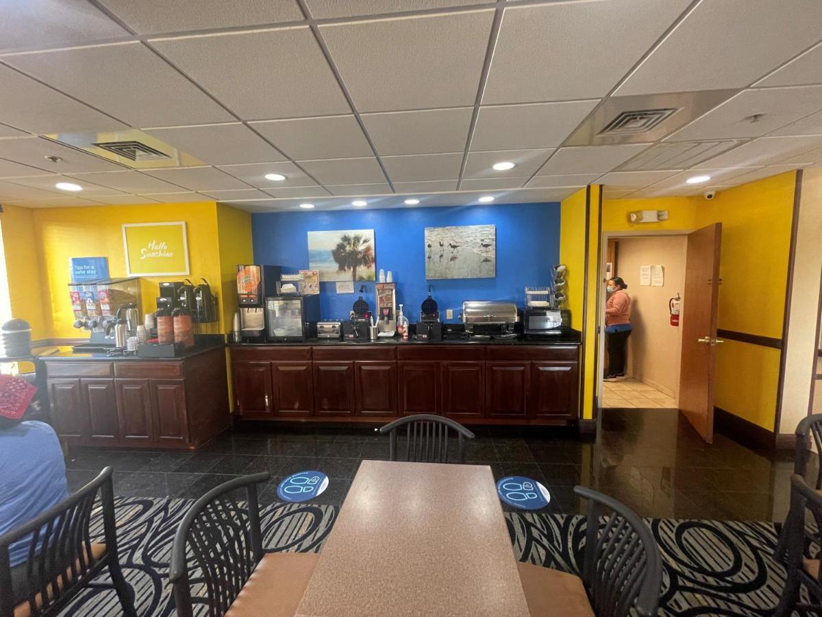 Days Inn & Suites By Wyndham Fort Pierce I-95 Luaran gambar