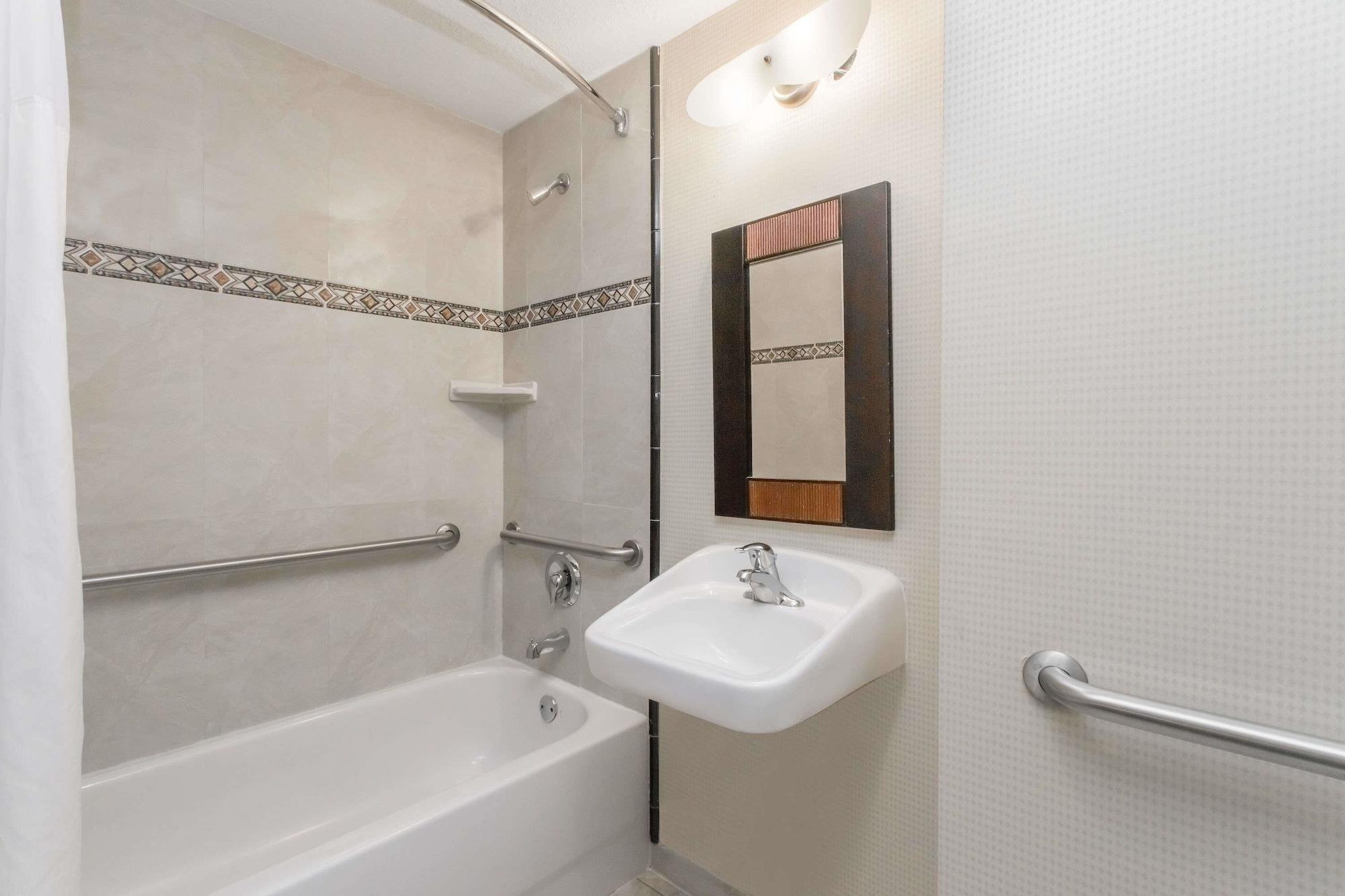 Days Inn & Suites By Wyndham Fort Pierce I-95 Luaran gambar