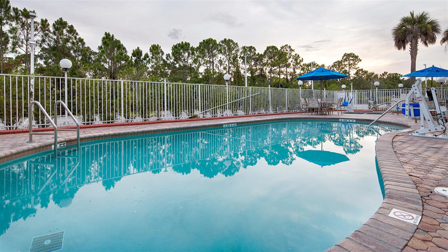 Days Inn & Suites By Wyndham Fort Pierce I-95 Luaran gambar