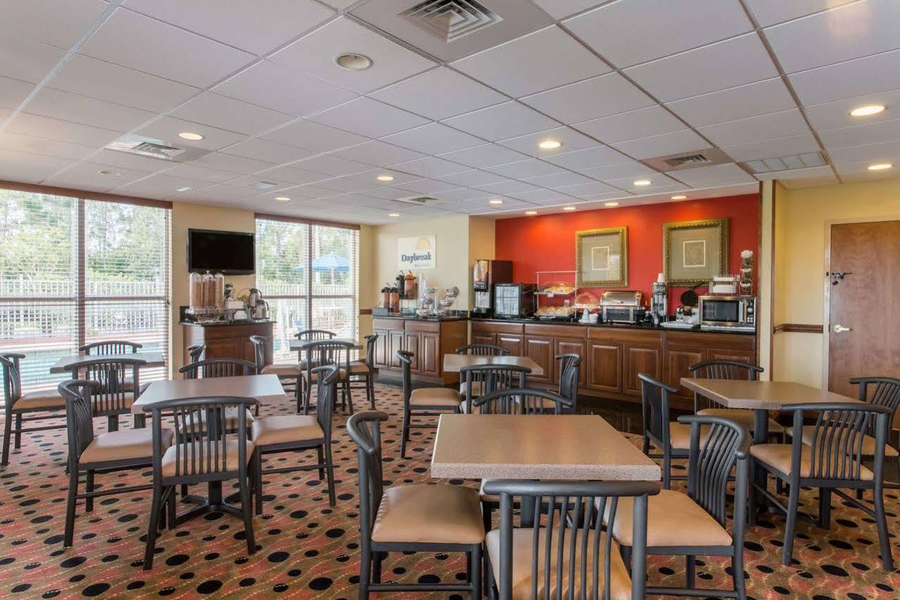 Days Inn & Suites By Wyndham Fort Pierce I-95 Luaran gambar